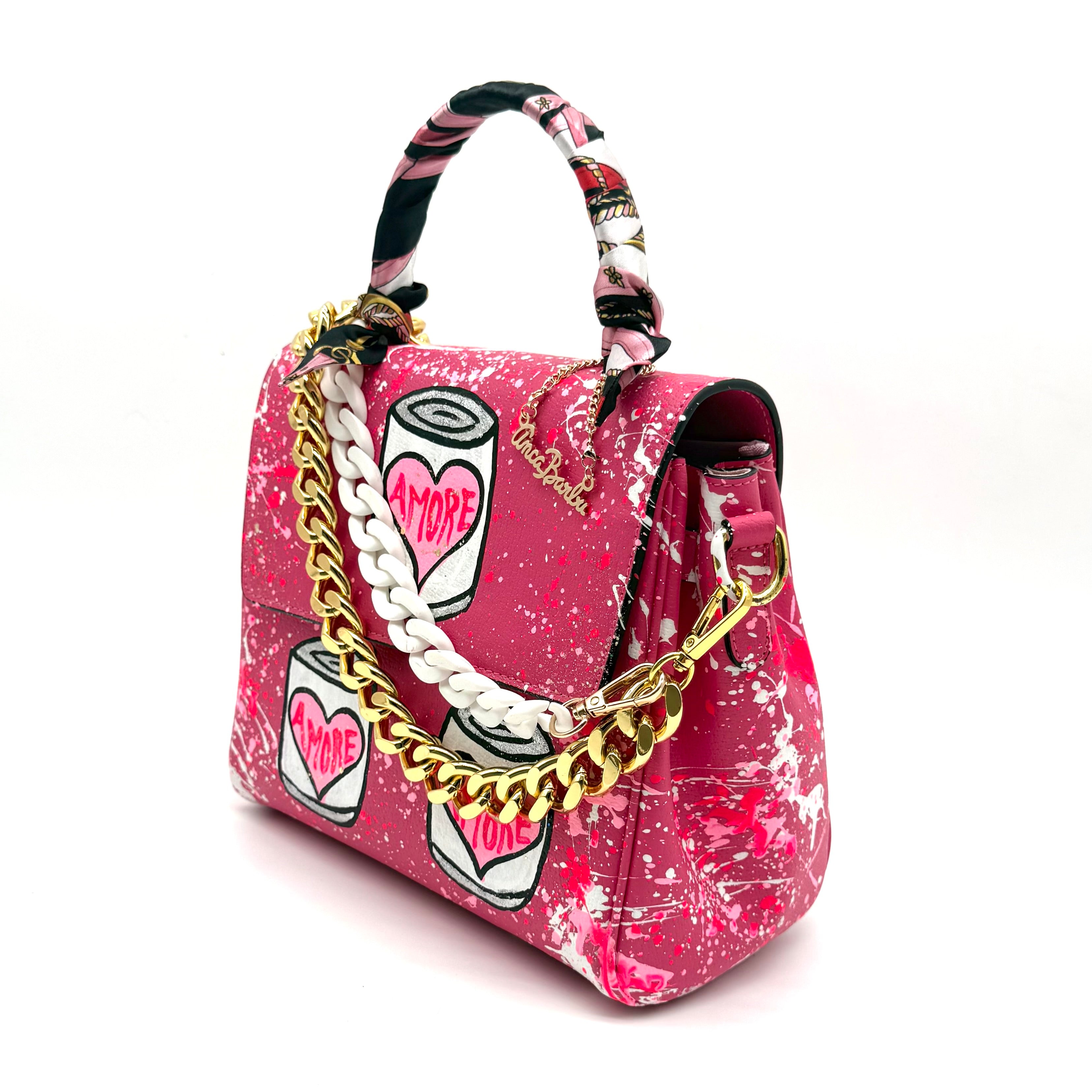 Anca Barbu Vicky Pink “Amore Pop art cans”
