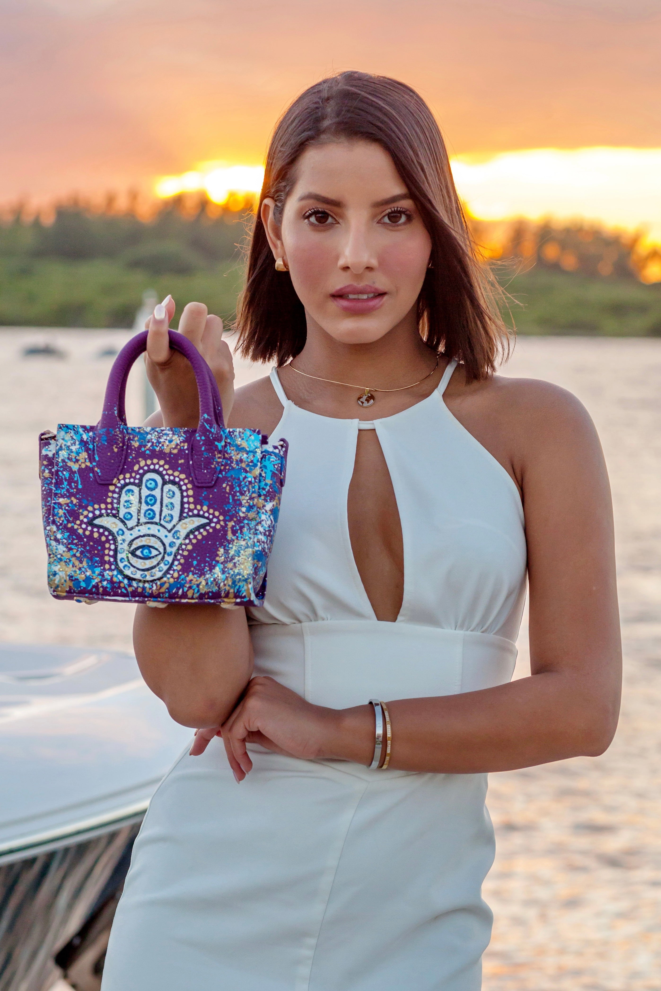 Anca Barbu Camila Bag, Hamsa